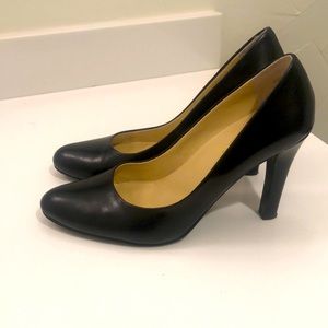 Lauren by Ralph Lauren “Zabrina” pump